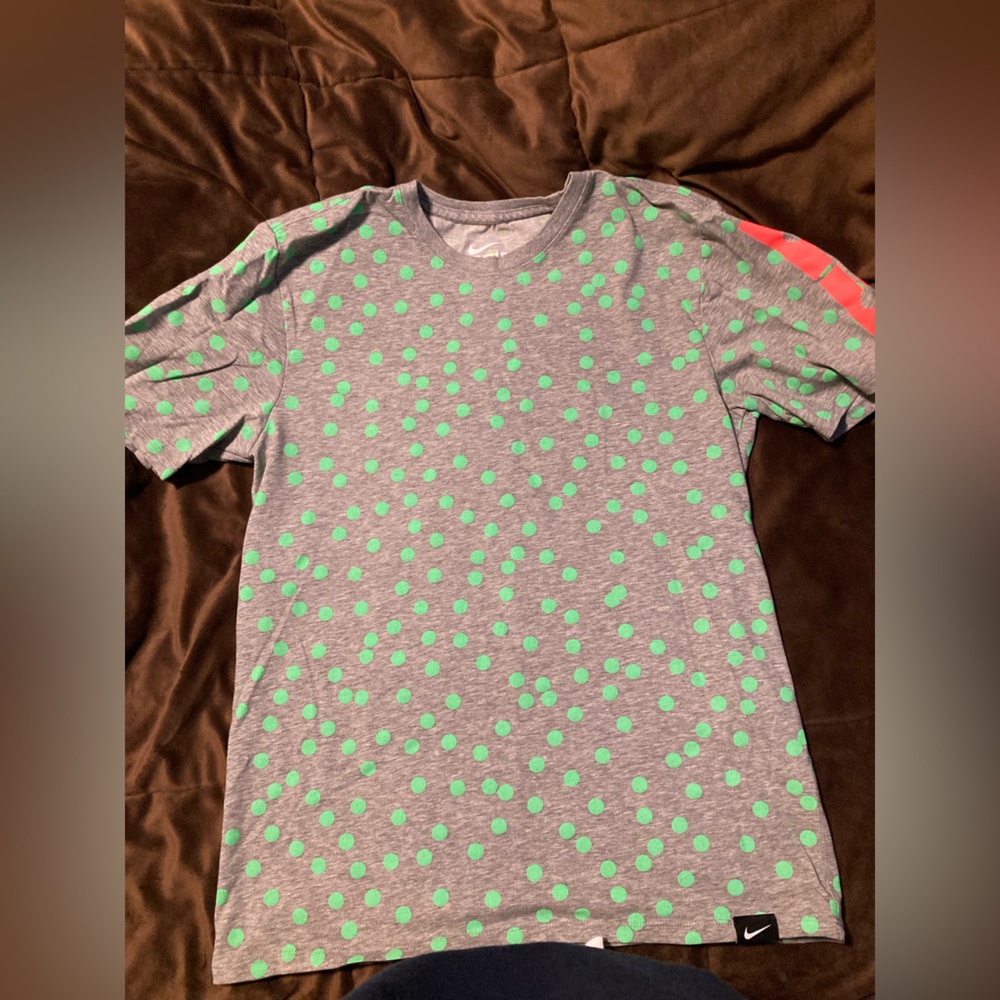 Nike, medium, athletic cut, dri-fit, grey and green polka dot, tee